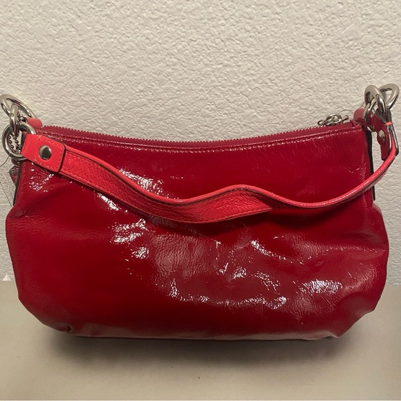 Like New/EUC Vintage Coach Poppy Patent Leather Crossbody/Shoulder Bag in Red - Picture 3 of 11